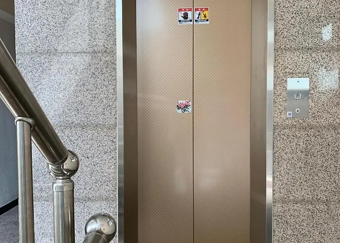 Hongik Univ#yonsei Univ#2br With Elevator#4min From Sinchon Station, Line 2