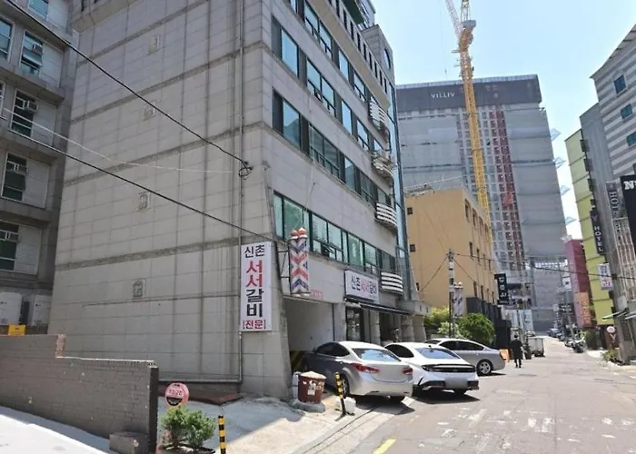 Hongik Univ#yonsei Univ#2br With Elevator#4min From Sinchon Station, Line 2 * 서울특별시
